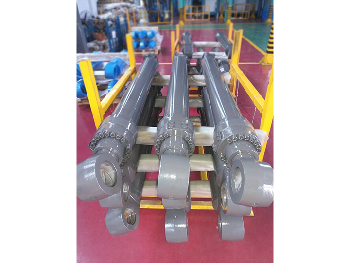 Engineering machinery oil cylinder